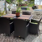Hotel-pension Teutonia برونلاغ